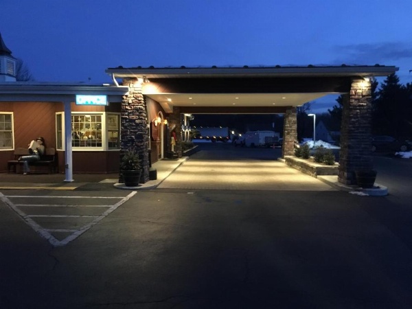 Landmark Motor Inn image 17