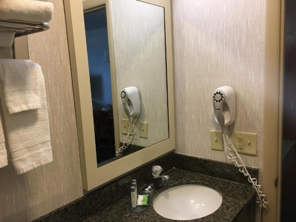 Landmark Motor Inn image 24